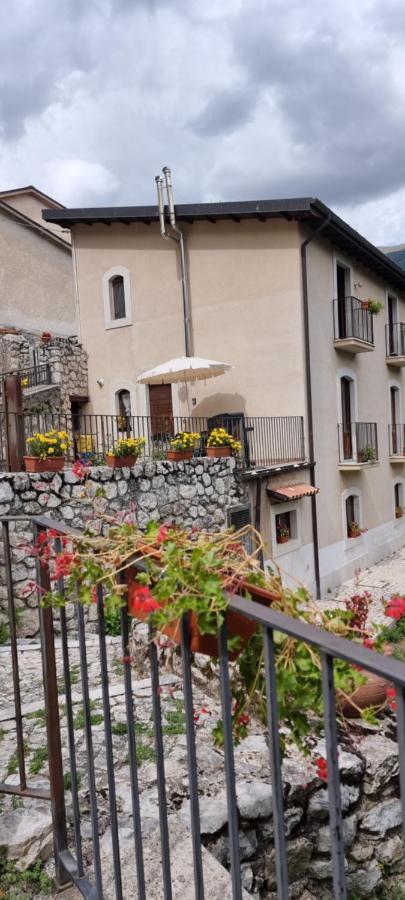 Casa Vacanze Al Castello Villetta Barrea Kültér fotó